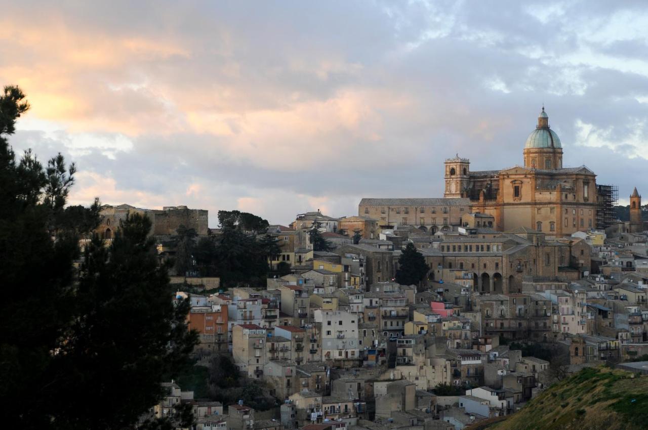 B&B Panorama Piazza Armerina Bagian luar foto