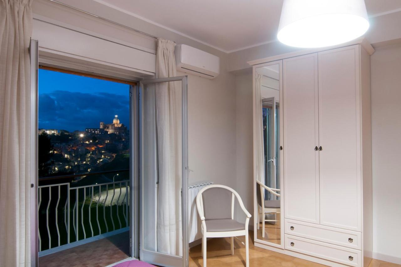 B&B Panorama Piazza Armerina Bagian luar foto